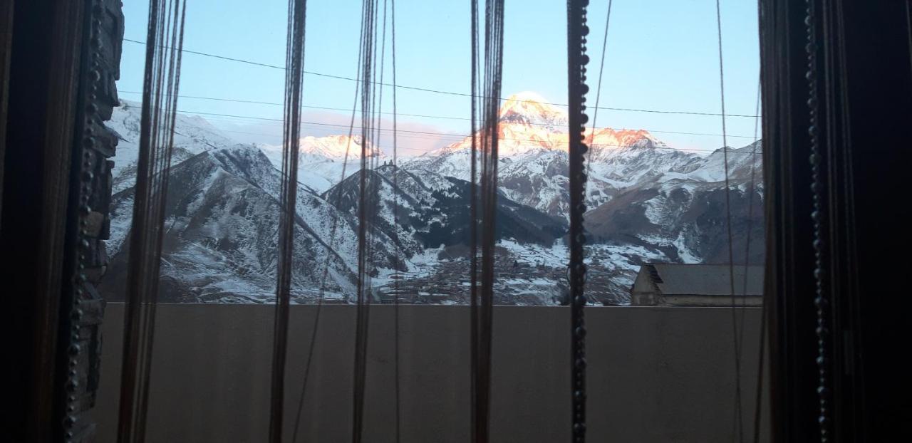Hotel Iveria Kazbegi Exterior foto